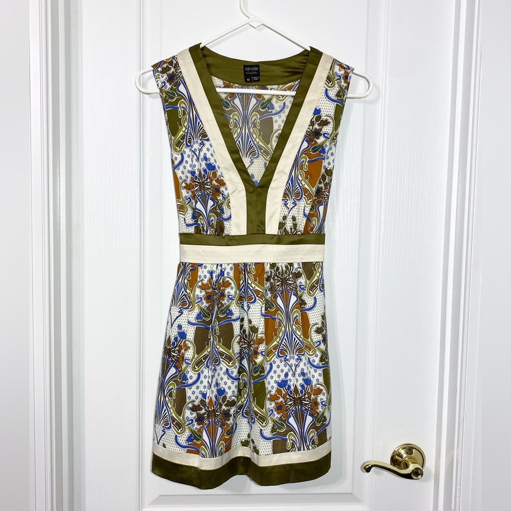 Nicole Miller Floral Satin Sleeveless Skirted Tunic Top w/ Olive Cream Trim 10
